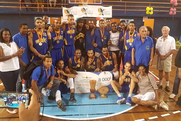 golden star_coupe972